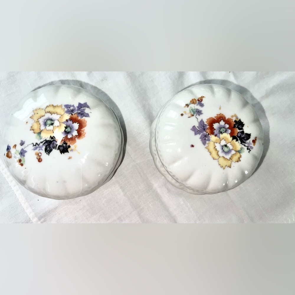 Two porcelain trinket boxes - made in Japan